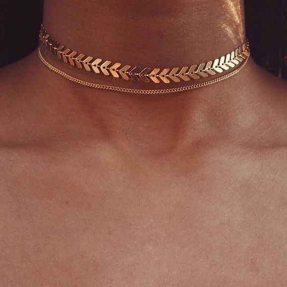 Gold Choker - Picture 3 of 4